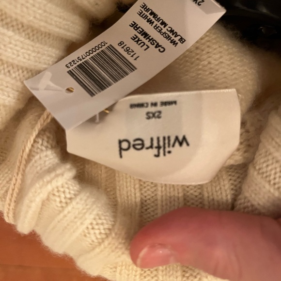 Wilfred “Lux” cashmere turtleneck sweater nwt - Picture 8 of 11